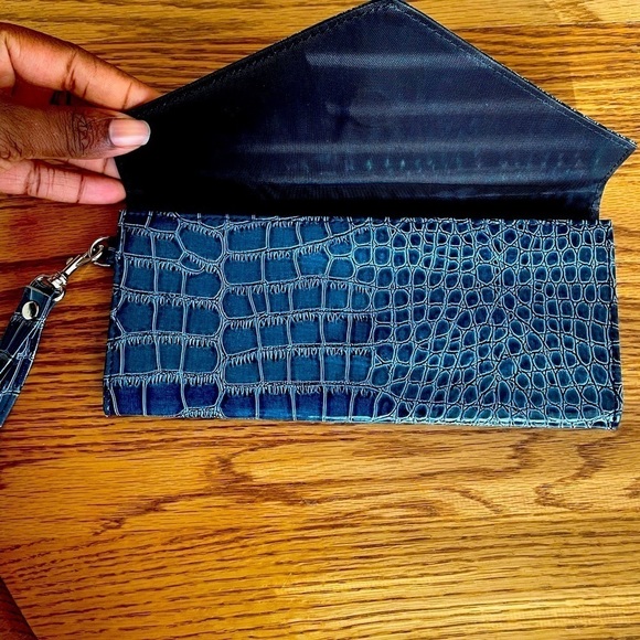 Aqua Blue Croc Embossed Envelope Purse Wallet - Picture 3 of 6